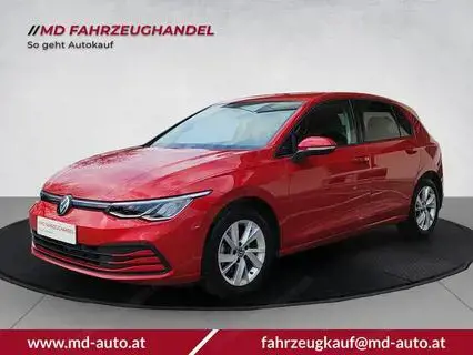 VW Golf Volkswagen VIII 1.5 TSI ACT Life 96 kW (131 PS)...