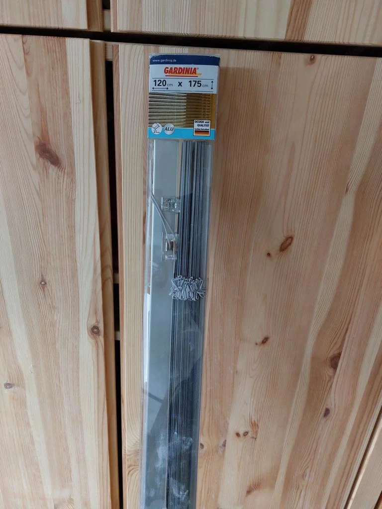 Alu-Jalousie für Innenbereich gratis abzugeben