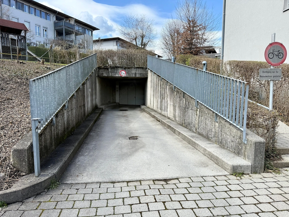 Garagenplätze zu vermieten Landstraße 34