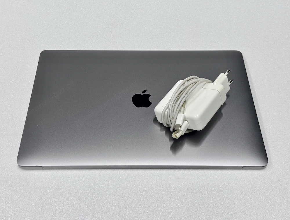 15  Apple Macbook Pro