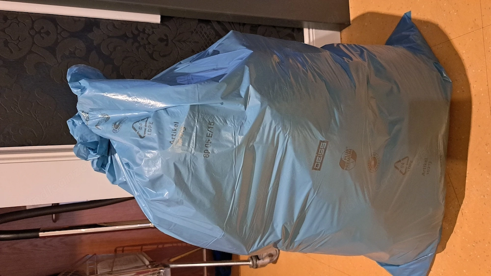 Sack mit Herrenkleidung