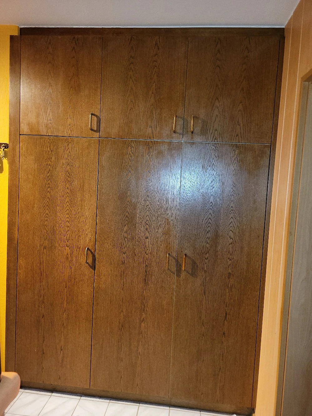 Schrank zu verschenken