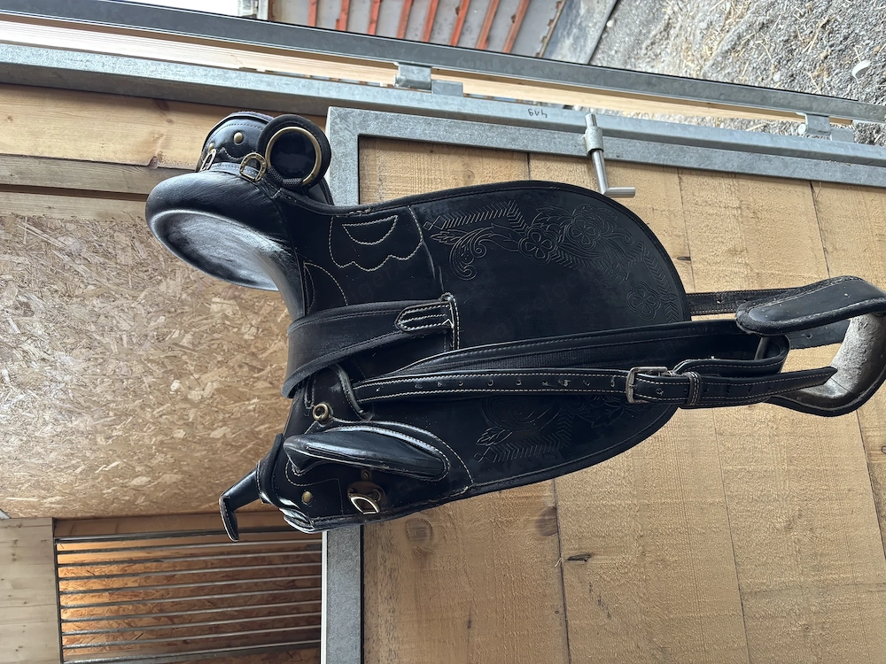 Sattel zu verkaufen