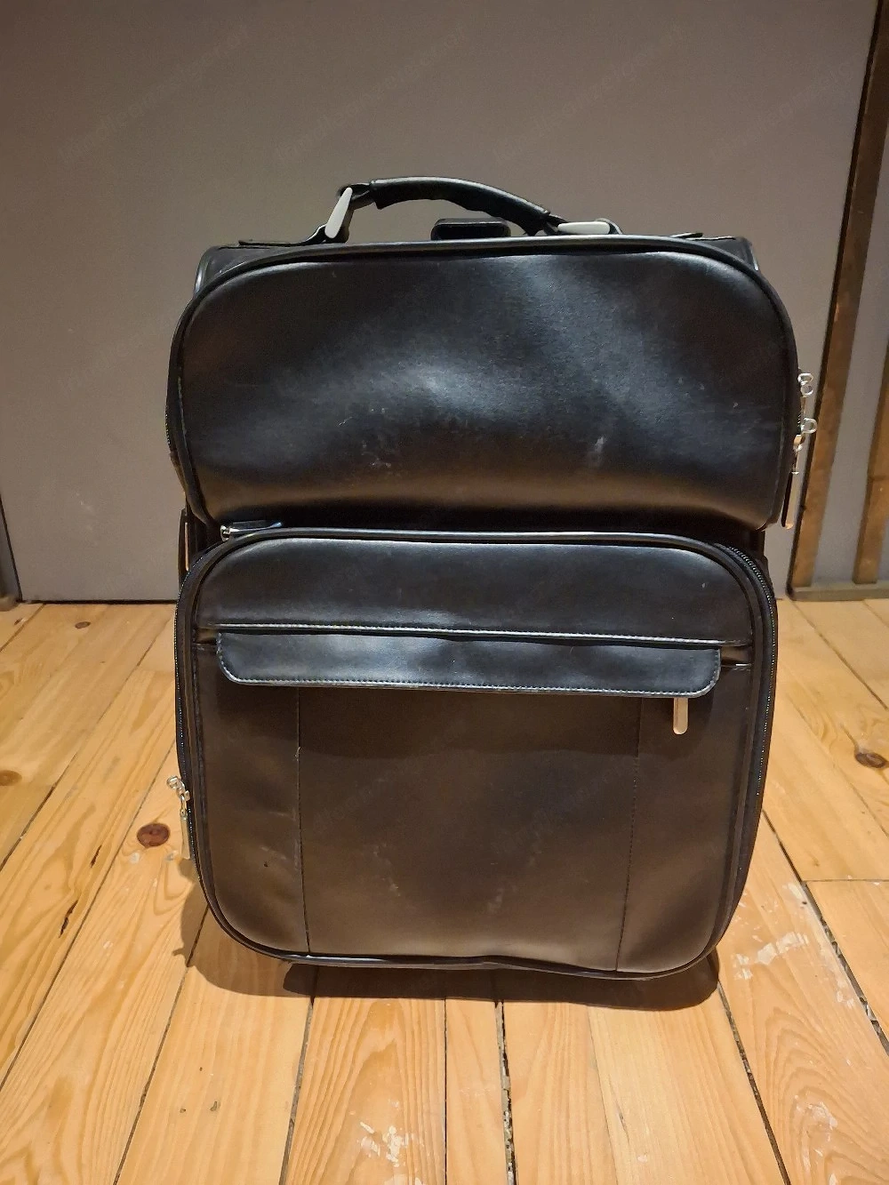 kleiner Koffer Trolly