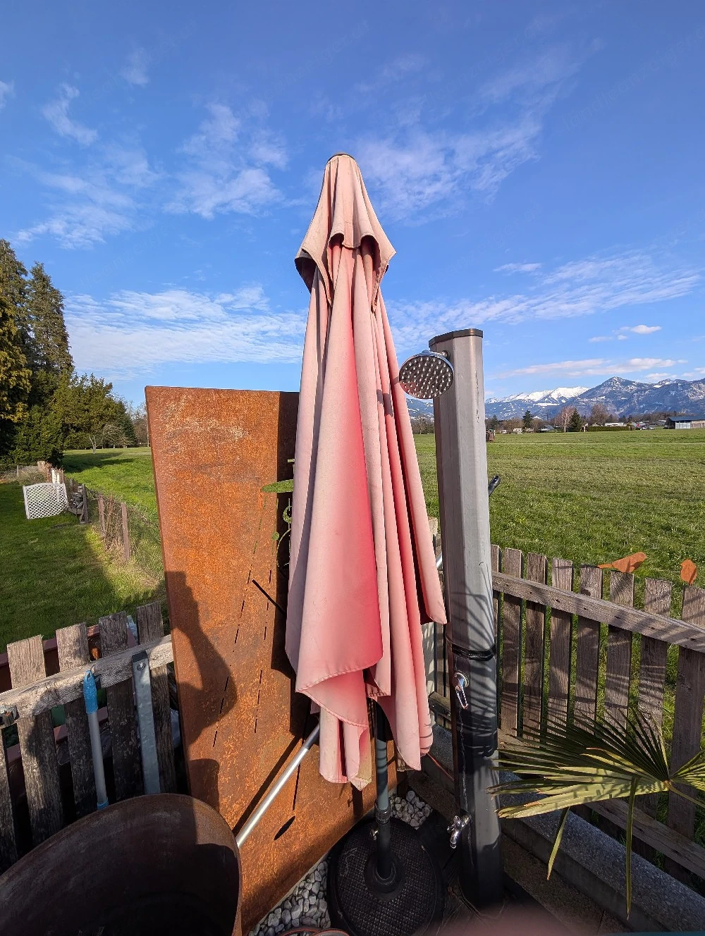 Großer Sonnenschirm 