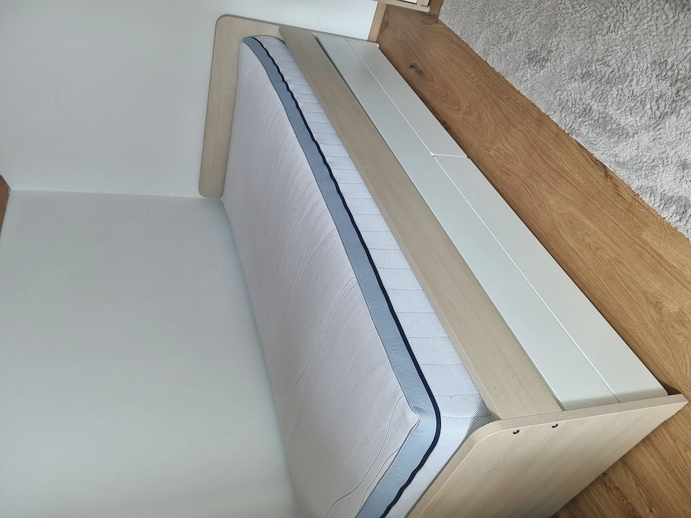 Bettgestell mit Schubladen 200x90cm