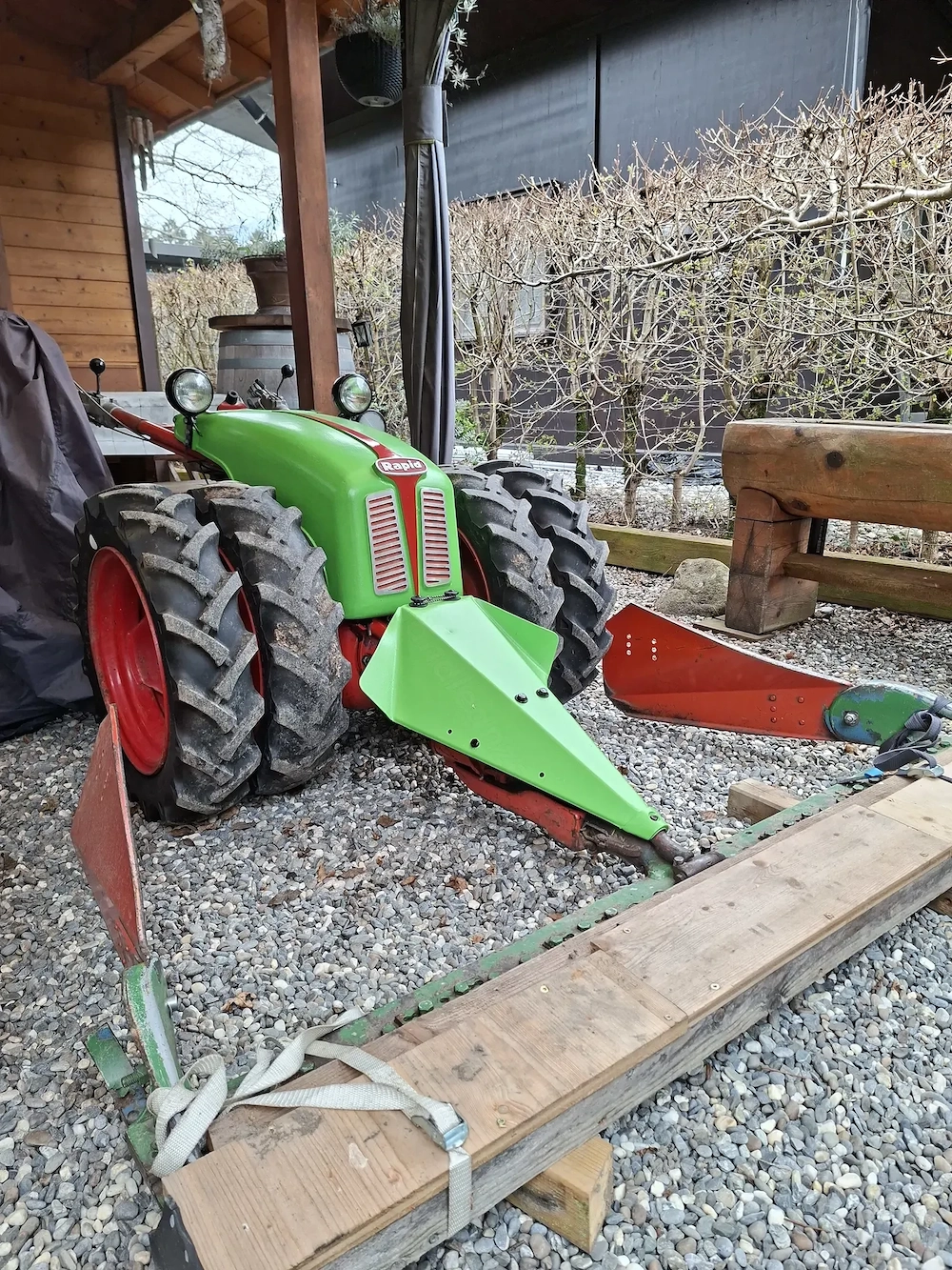 Rapid 606 Mähmaschine mit Schneepflug