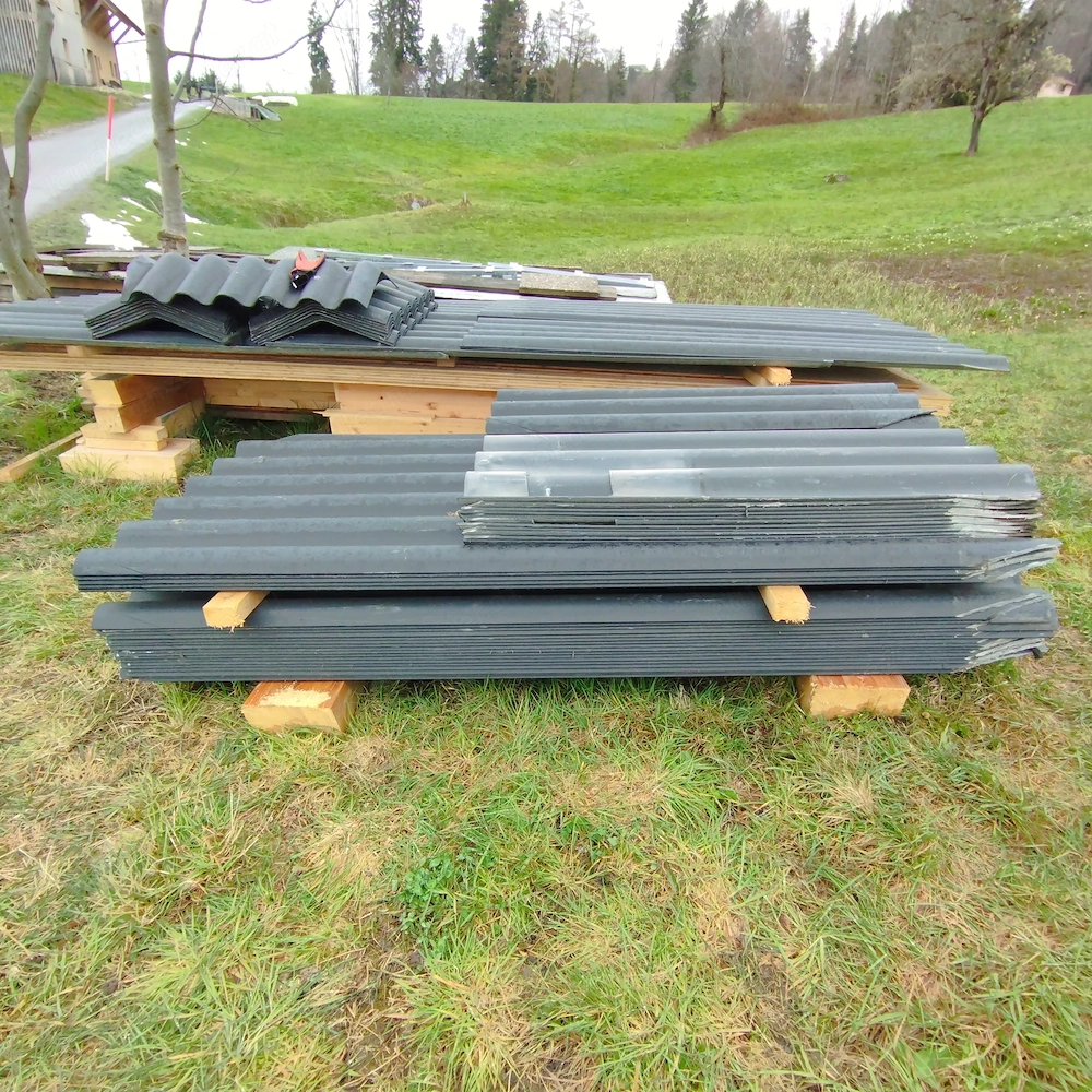 Wegen Umbau  ASPESTFREIE Welleternitplatten zu verkaufen. ( 6 Jahre alt )