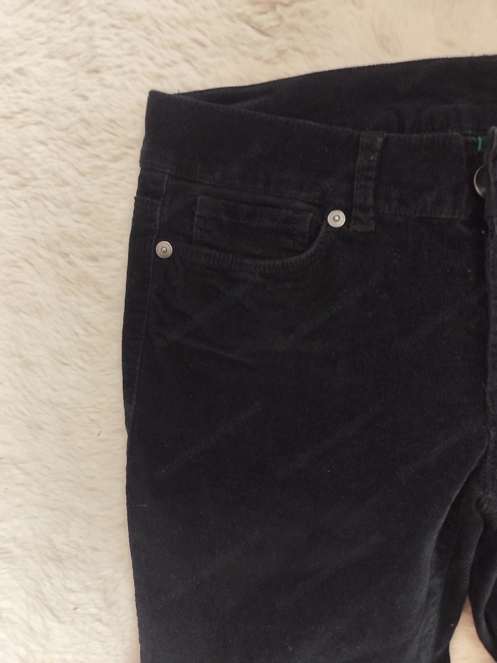 Feine Schnürlsamthose 