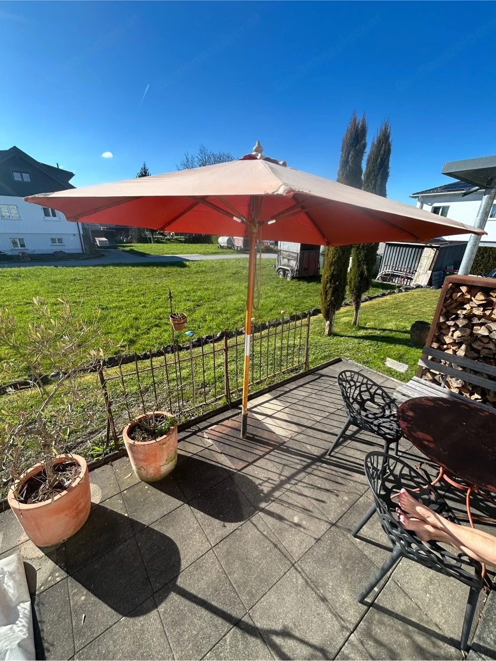 Sonnenschirm aus Echtholz