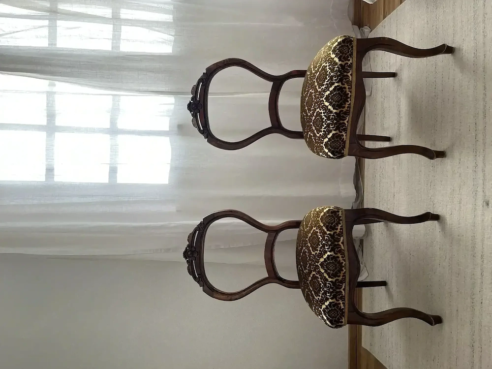 2 antike Stühle aus Schweden