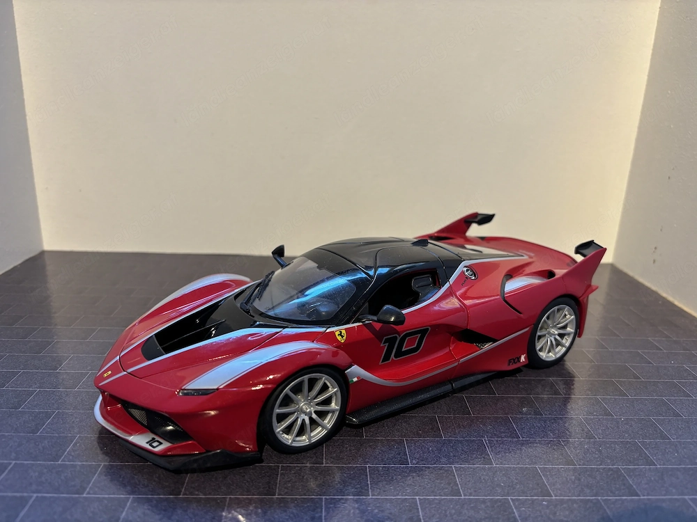 Modellauto 1 18 Ferrari FXX-K rot Bburago 