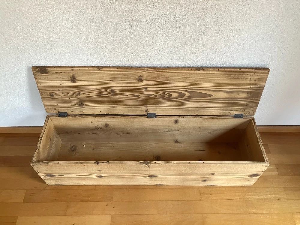 Alte Holztruhe