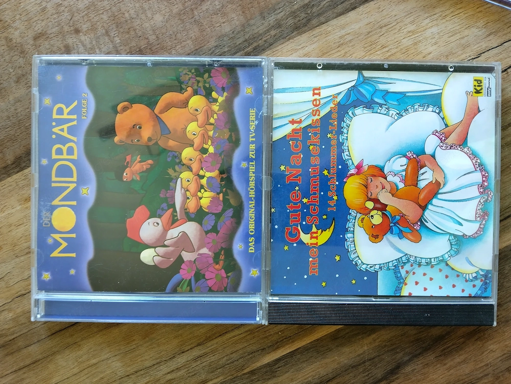 Div. Kinder DVD und CD's (zu verschenken)