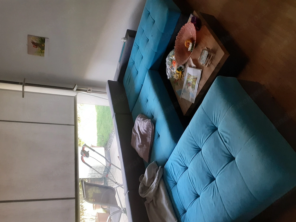 Sofa türkis, ausziehbar