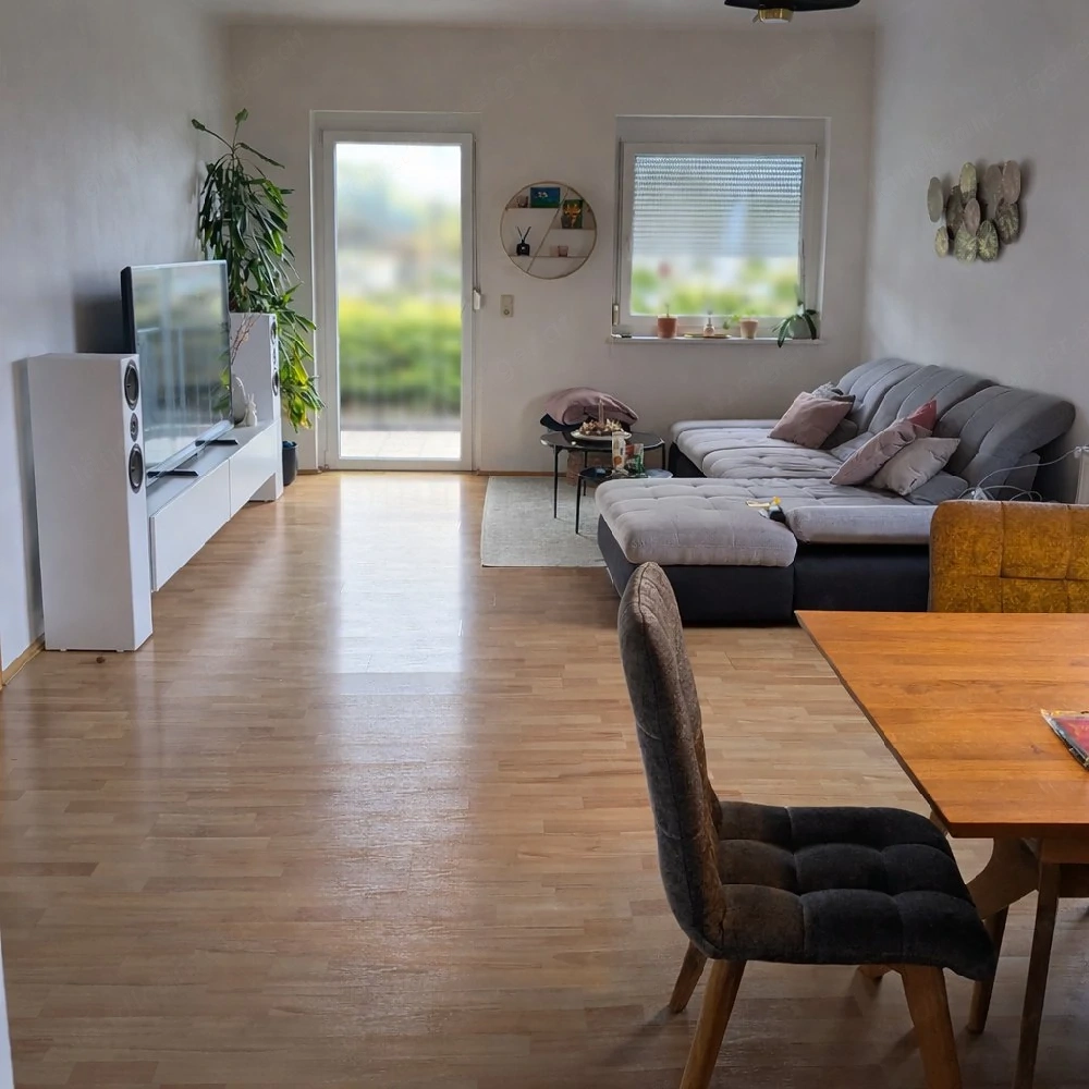 4-Zimmer-Wohnung mit Balkon und Garage