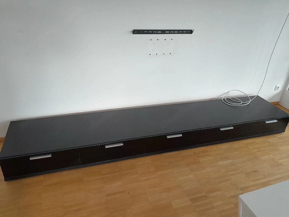 Lowboard schwarz 2 -teilig zu verschenken 