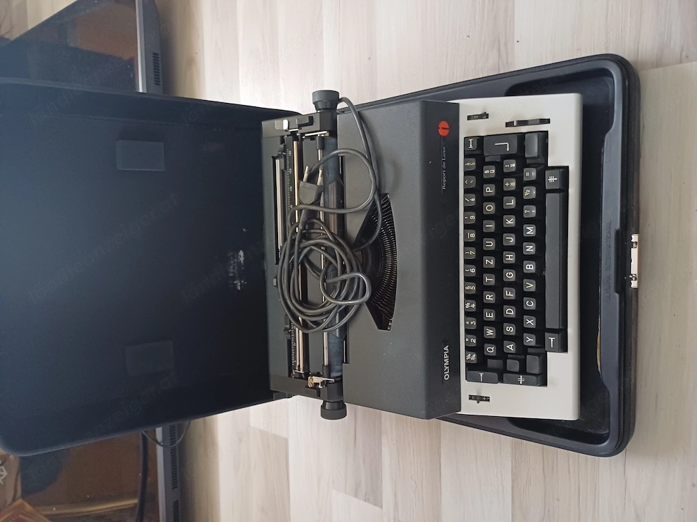 Elektronische Schreibmaschine Olympia