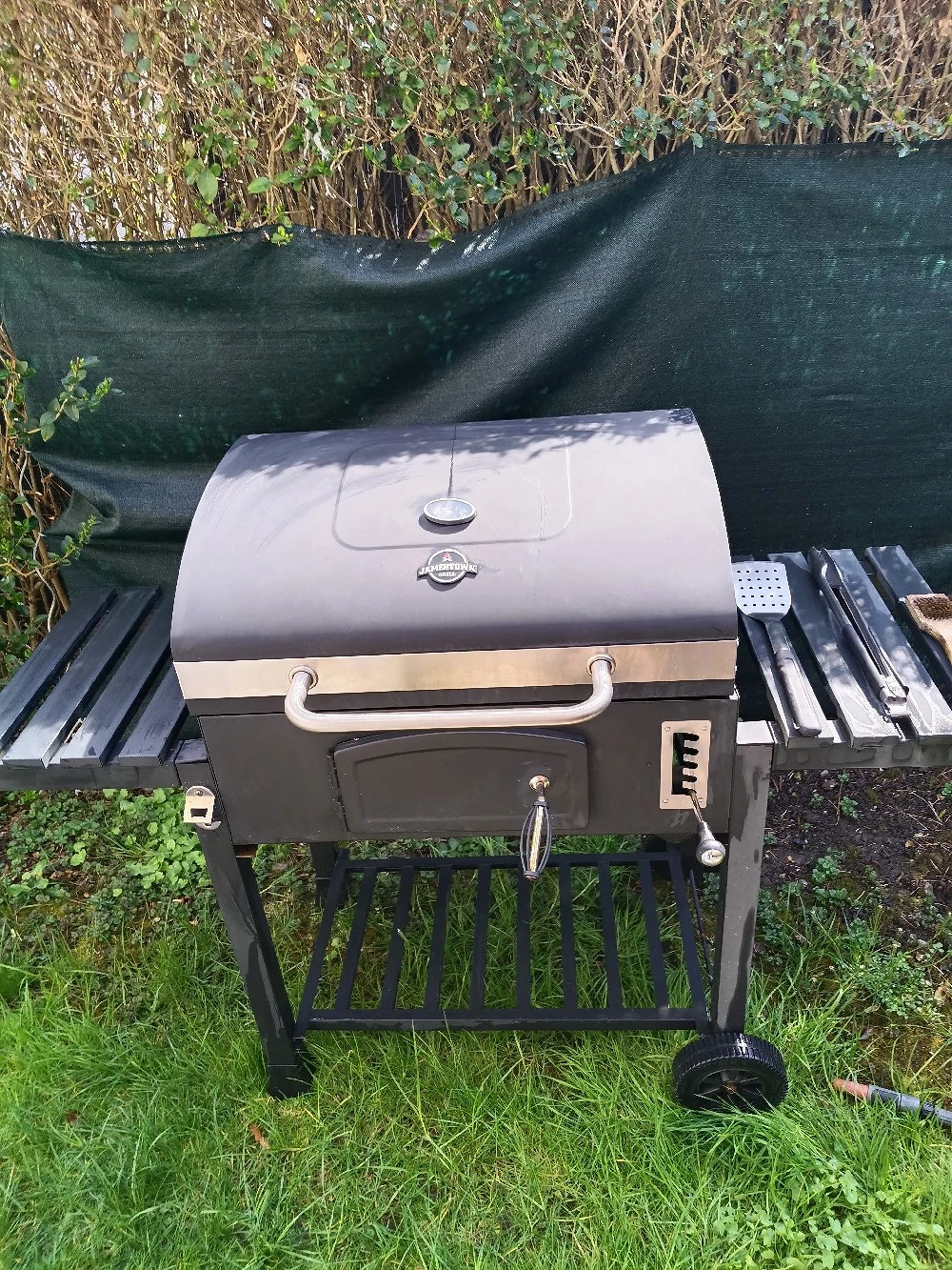 Fast neuer Grill Aufbewahrungsbox