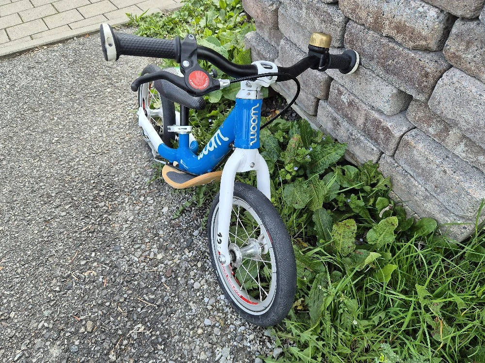 Woom 1 Laufrad blau inkl. original woom SURFBOARD