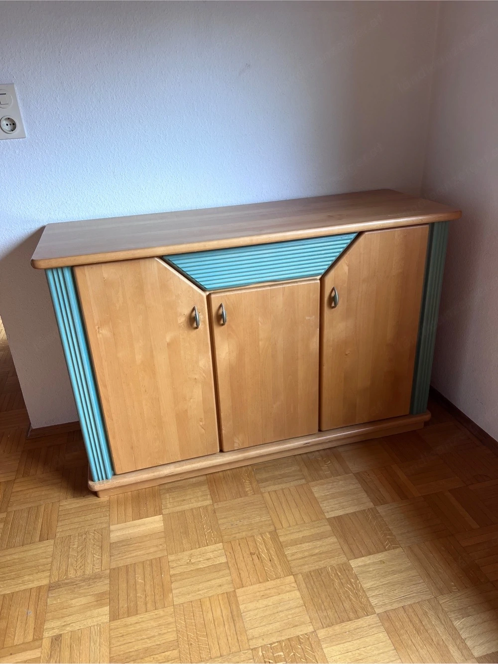 Sideboard   Anrichte in Holzoptik mit türkisen Akzenten