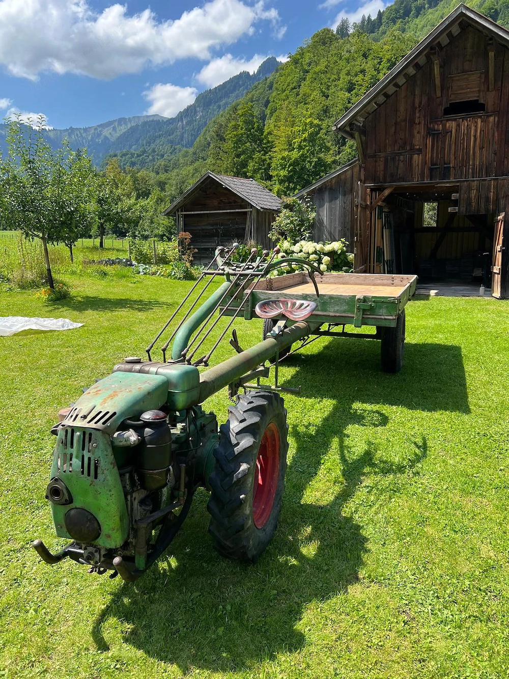 Einachsschlepper Schlepper mit Ladefläche