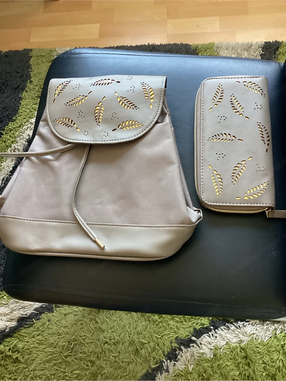 Rucksack mit Geldtasche