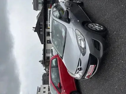 Mazda 2 TÜV.1.2027