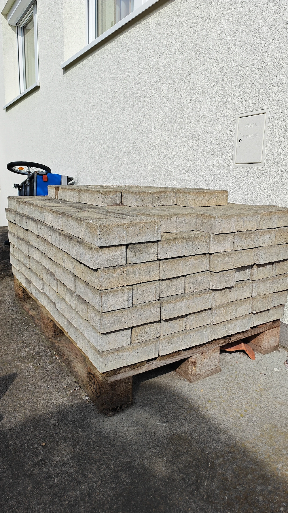 Betonsteine zu verschenken