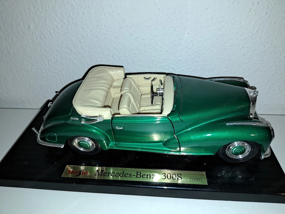 Mercedes-Benz 300 S im Maßstab 1:18 (Maisto)