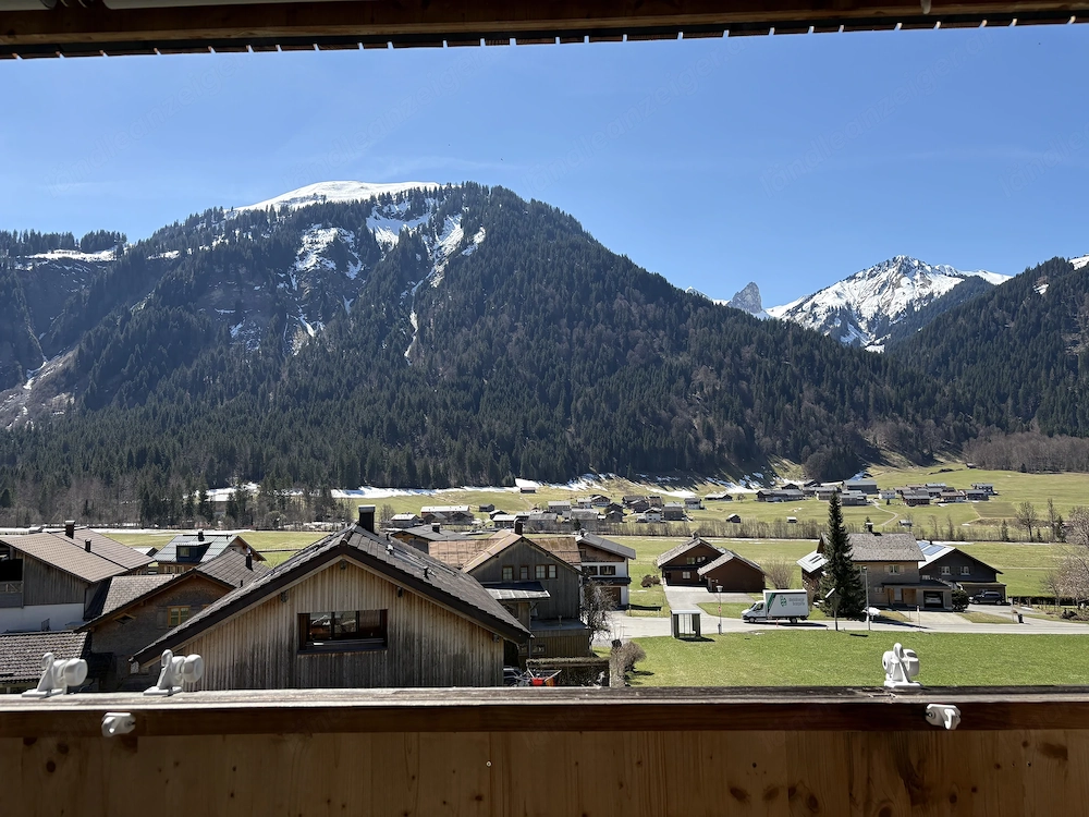 Viel Platz & Komfort- 82 m  DG-Wohnung in Schoppernau