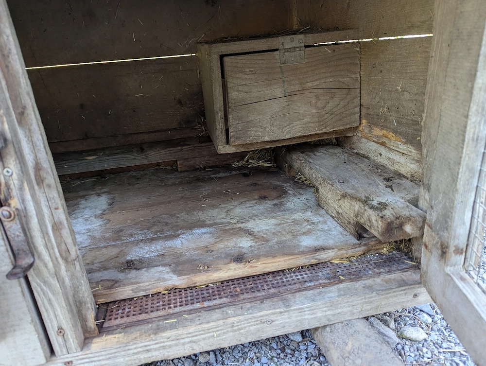 Hasenstall zu verschenken 