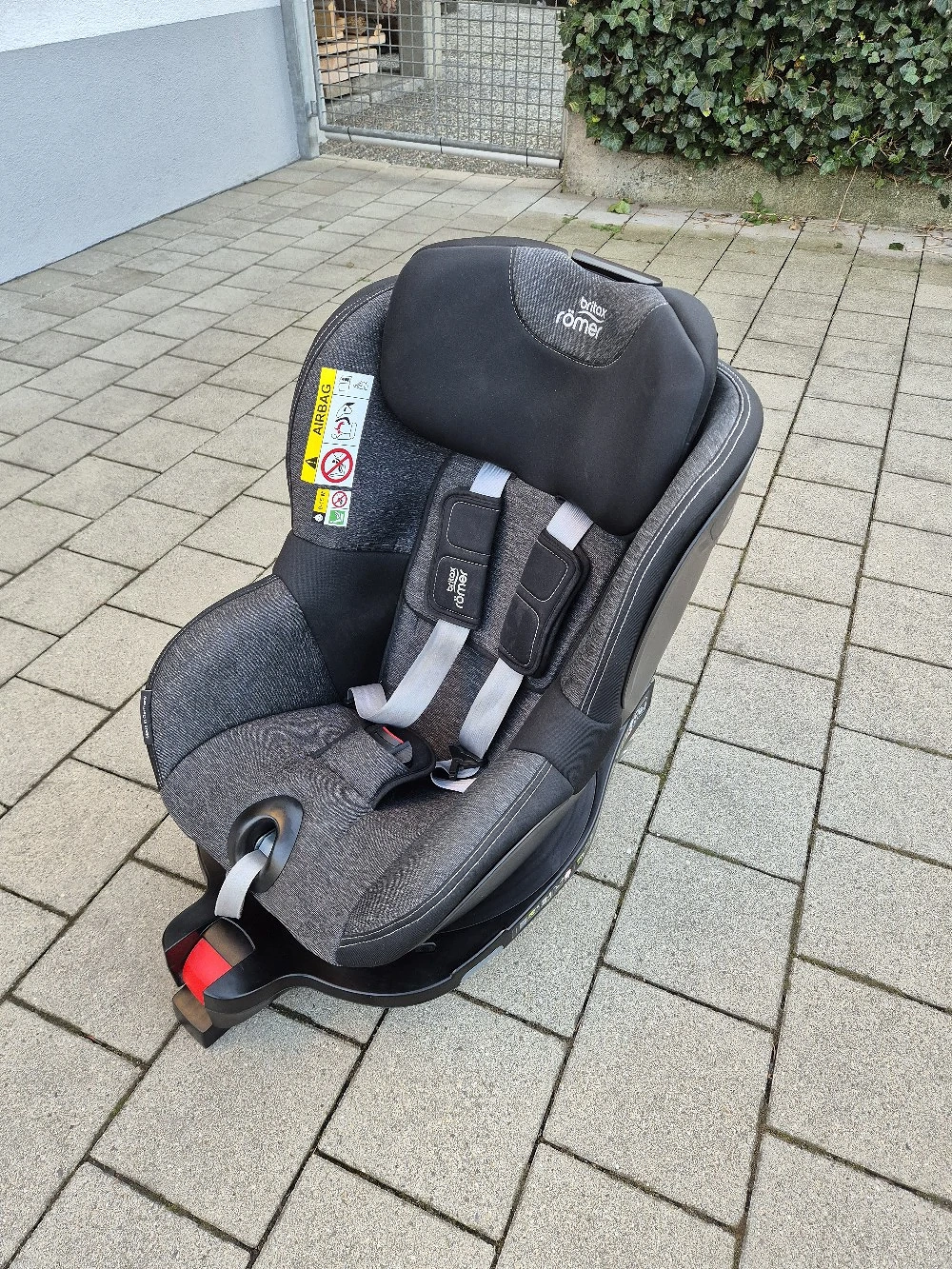 Britax Römer Dualfix M i-Size   Graphite Marble