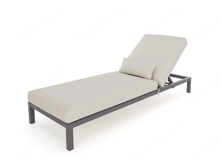 Gartenliege mit großer Liegefläche