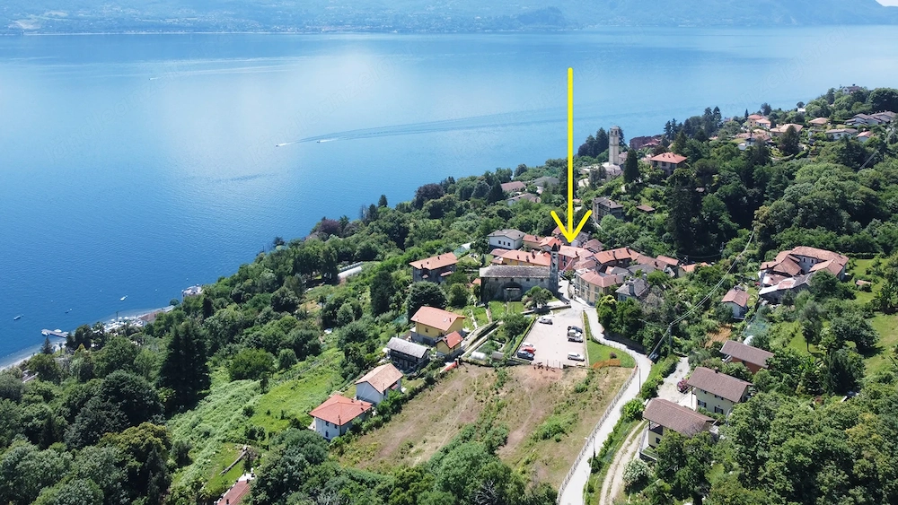 Tolles Haus  am Lago Maggiore in Italien, mit Turm und Innenhof