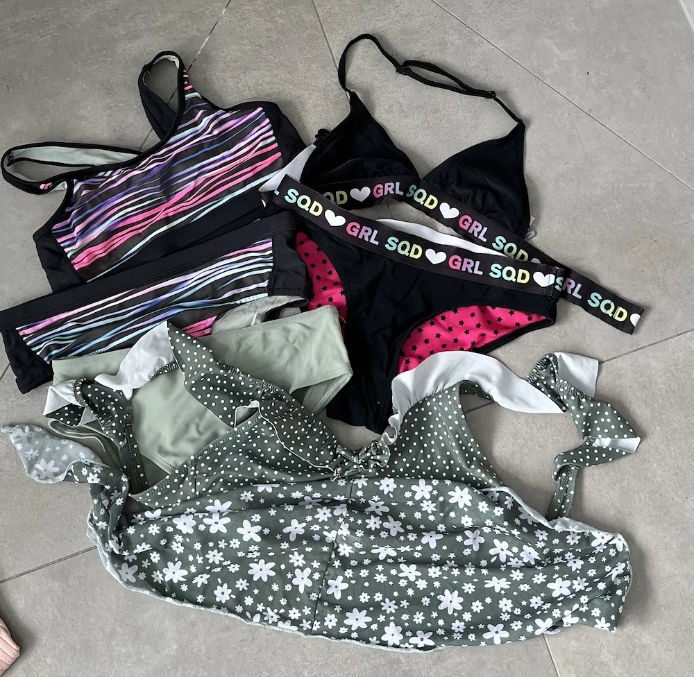 Bikinis verschiedene 