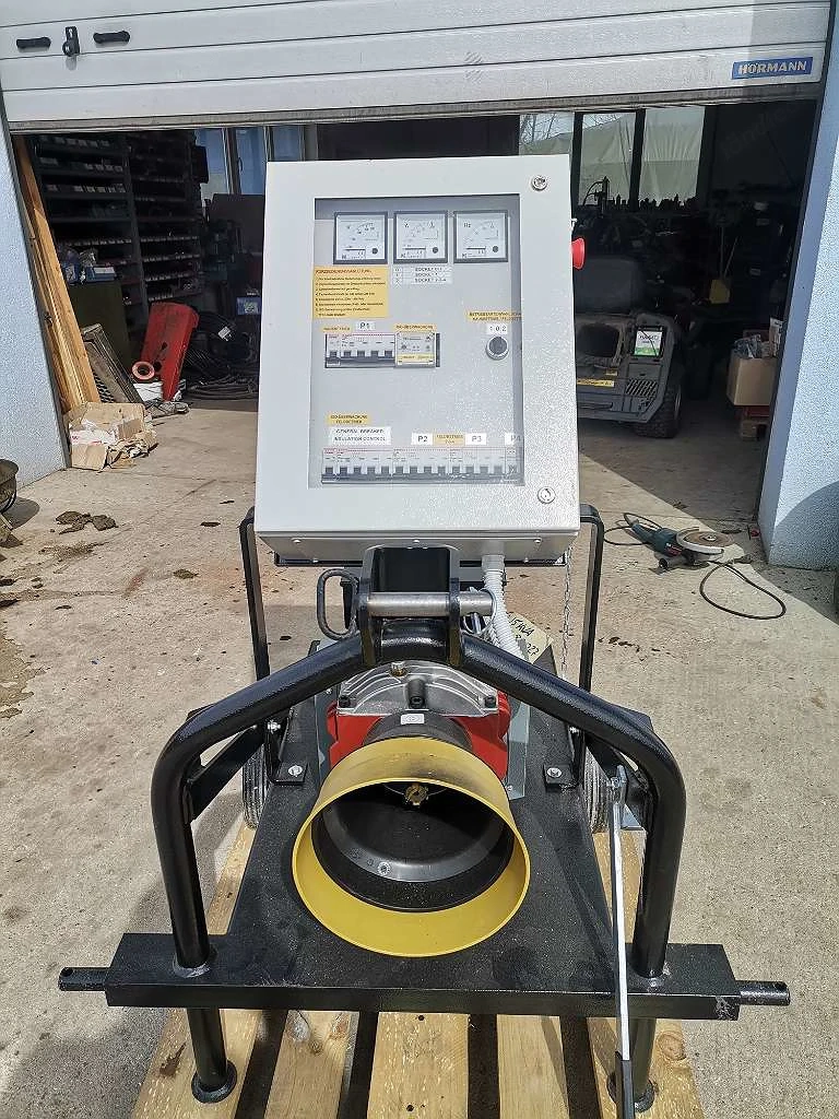 Stromaggregat 15KVA mit Zapfwellenantrieb