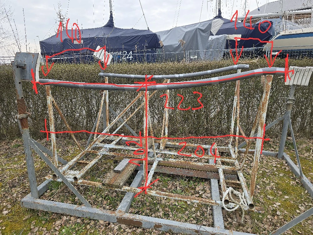 Lagerbock für Segelboot zu verschenken