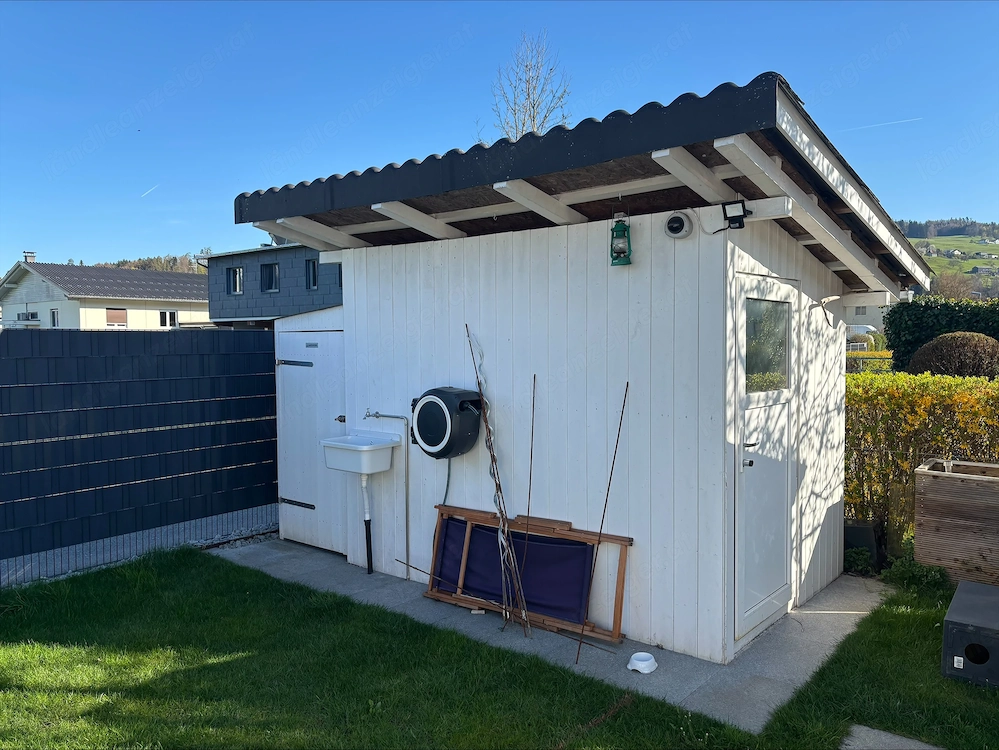 Gartenhütte mit Anbau