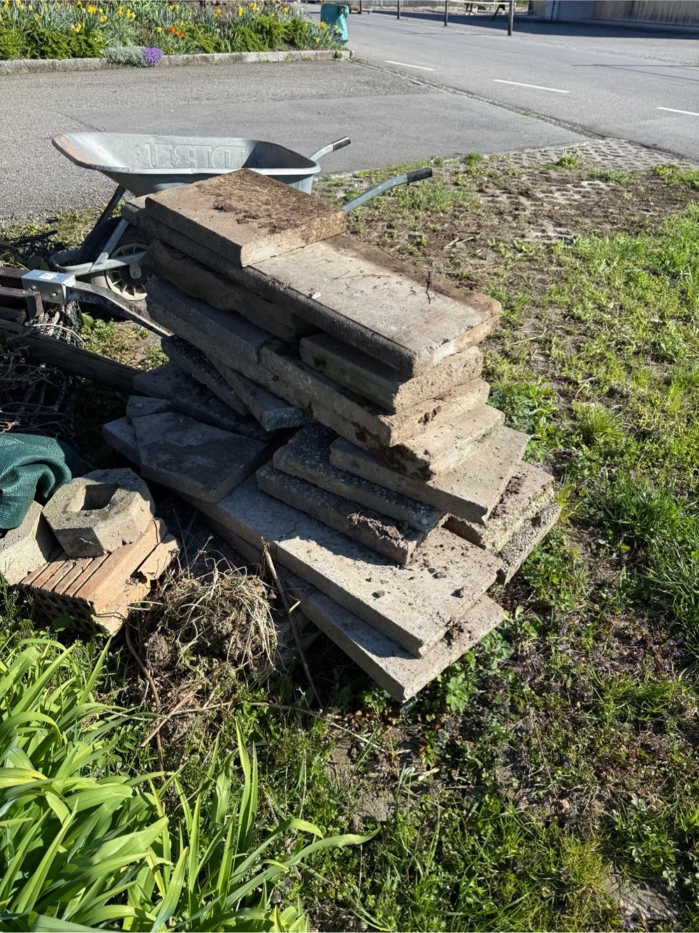 beton einfassung zu verschenken