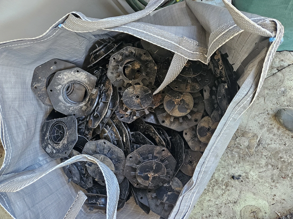 Stelzlager für Gres- und Betonplatten