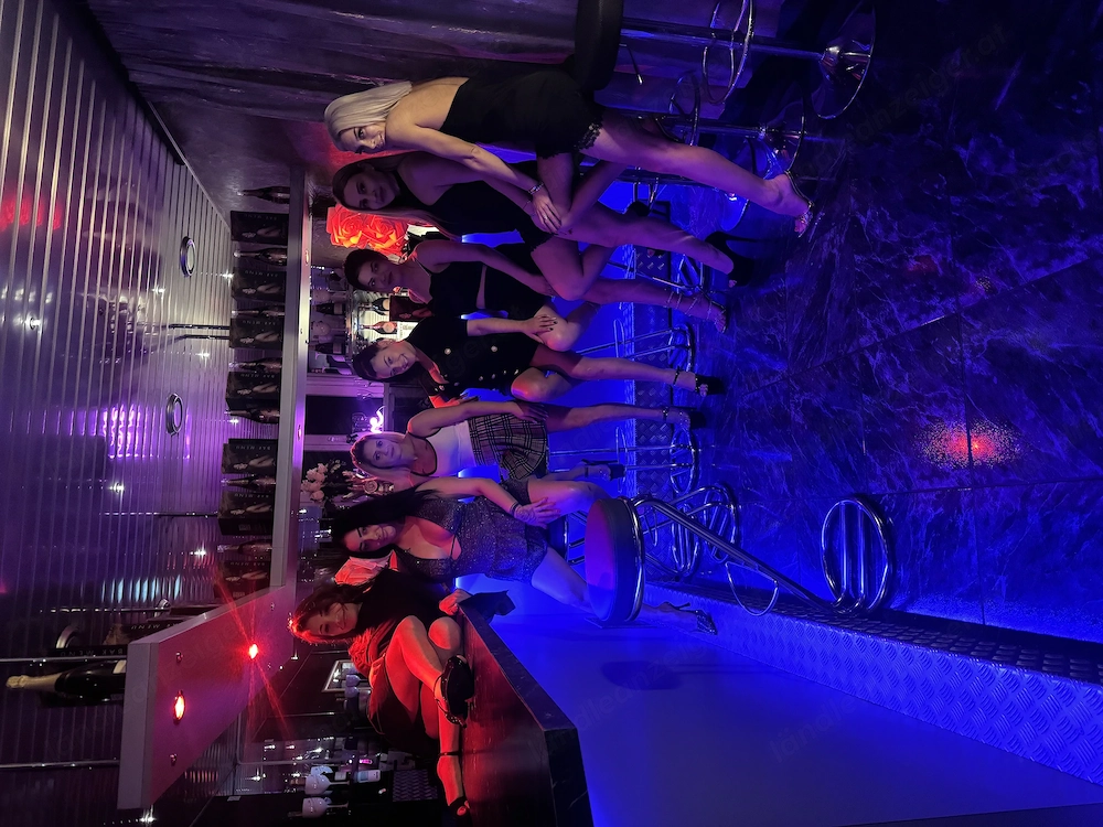 Sexy Anna 20 Jahre alt 