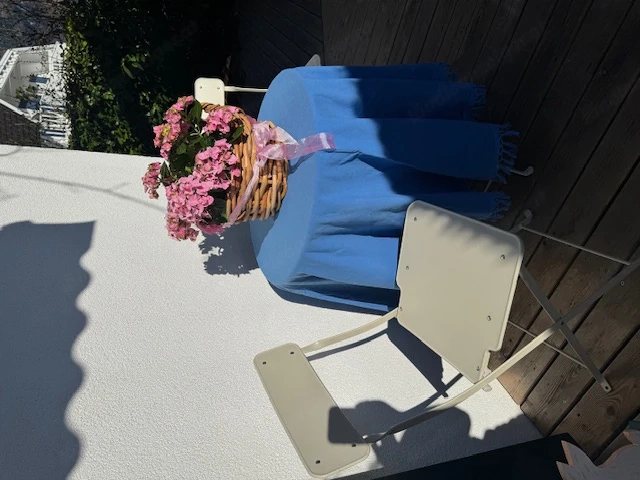 Tischdecke rund in blauer Farbe