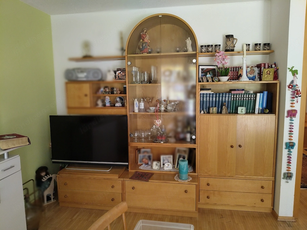Wohnzimmerschrank zu verschenken