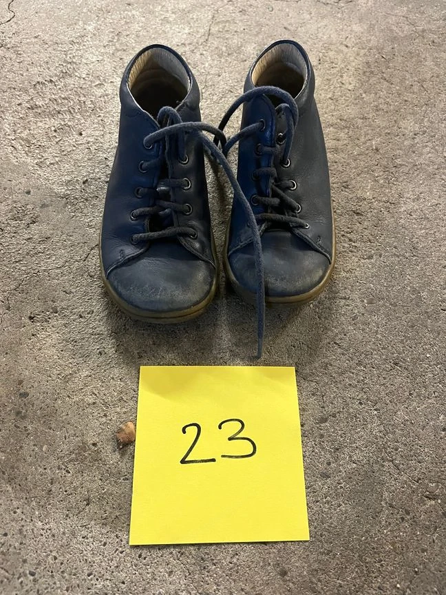 Kinderschuhe  grösse 23