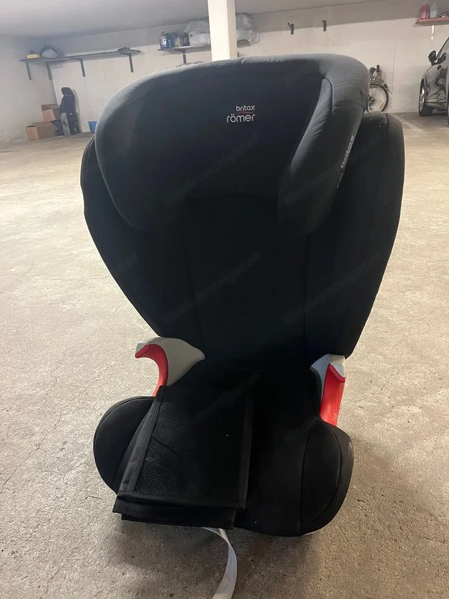 römer autositz schwarz