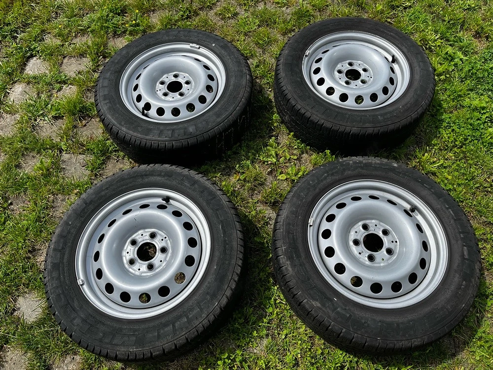 Stahl-Radsatz 205 65R16C Mercdes-Benz Vito