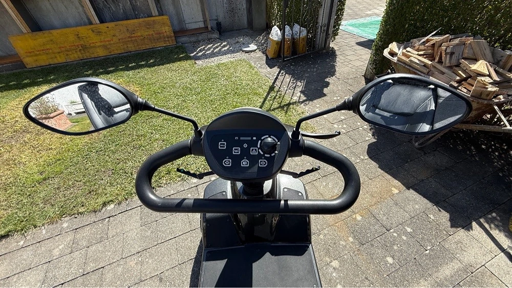 Seniorenmobil, Elektromobil, elektrischer Rollstuhl