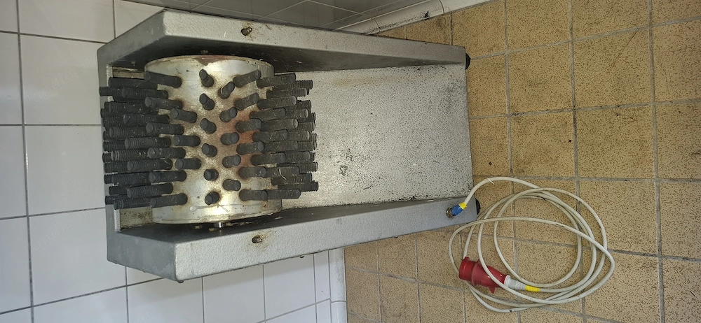 Geräte und Zubehör für Hausschlachtung