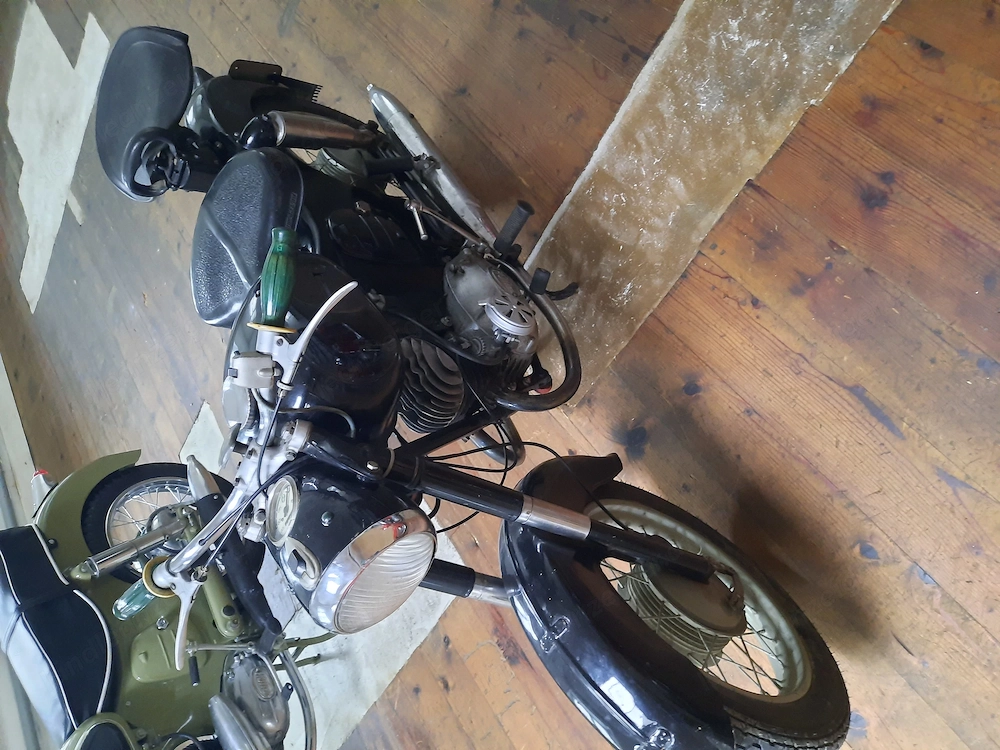 Oldtimer Puch 175 SV Schwarz